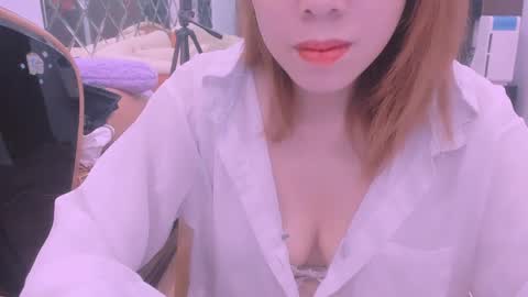 Snapshot of kelly_baby2005 chatting on May 17, 2:31 am Kelly online show from May 17, 2:31 am