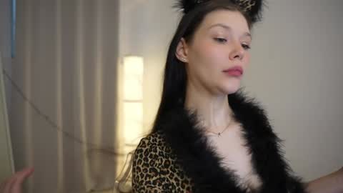 Snapshot of kelly_ember chatting on December 30, 10:10 am KELLY online show from December 30, 10:10 am