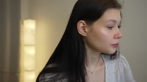 Snapshot of kelly_ember chatting on January 1, 2:20 pm KELLY online show from January 1, 2:20 pm