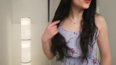 Snapshot of kelly_ember chatting on January 17, 1:56 pm KELLY online show from January 17, 1:56 pm