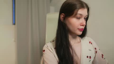 Snapshot of kelly_ember chatting on February 6, 2:15 pm KELLY online show from February 6, 2:15 pm