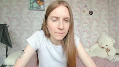 kelly_gerzikaaa online show from June 18, 3:51 am