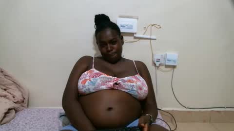 Snapshot of kelly_jones9 chatting on February 3, 11:21 pm kelly_jones9 online show from February 3, 11:21 pm