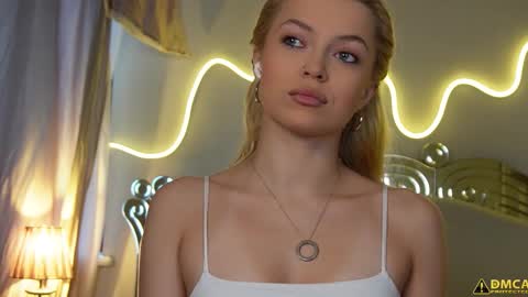 Kelly online show from November 19, 5:40 am