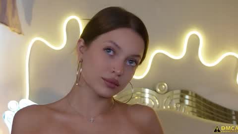 Kelly online show from March 16, 5:24 am