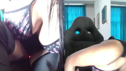 KELLY online show from April 29, 2:32 pm
