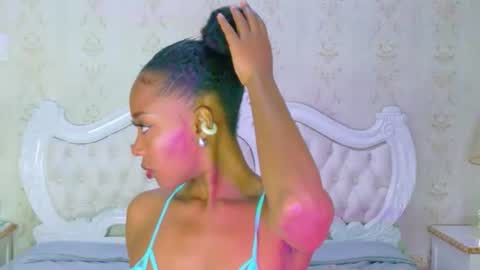 kelly_swift online show from June 28, 3:45 am