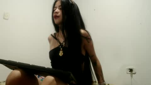 Snapshot of kellyandkataleya chatting on July 5, 11:23 pm kelly kata Lovense is on PVT ALWAYS OPEN online show from July 5, 11:23 pm