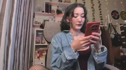 Snapshot of kellyasian chatting on November 20, 6:46 am Leia online show from November 20, 6:46 am