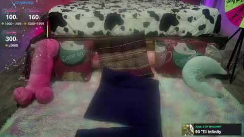 Kelly online show from October 20, 6:03 am