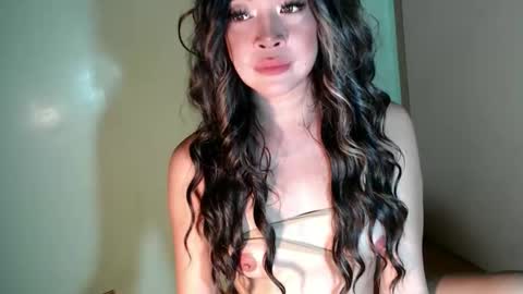 Snapshot of kellyclarksonx chatting on October 6, 7:06 am its me KELLY online show from October 6, 7:06 am