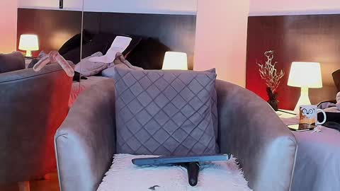 Snapshot of kellylust_ chatting on December 29, 2:27 am Kelly online show from December 29, 2:27 am