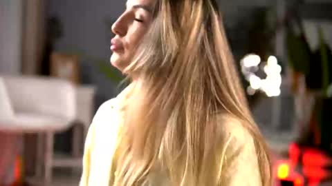 Denise online show from November 18, 2:50 am