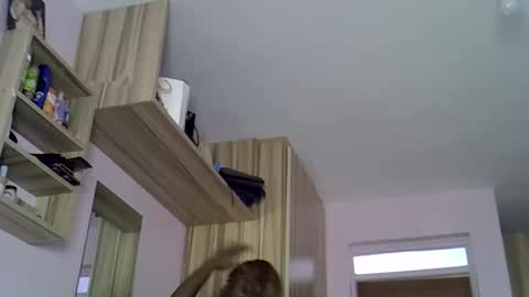 kellymine_ online show from March 17, 8:28 am