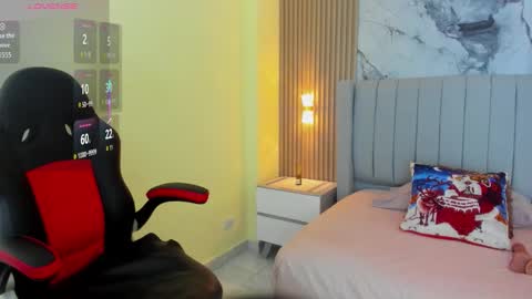 KELLY online show from December 4, 1:04 am