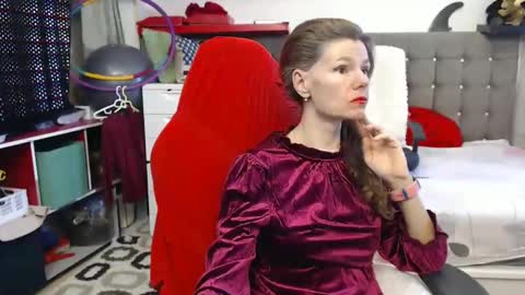 kelly online show from February 26, 9:10 am