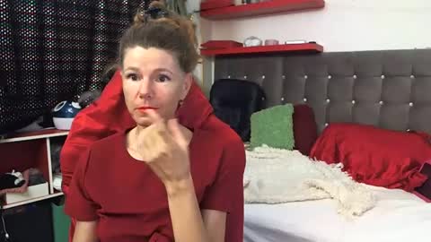 kelly online show from September 25, 7:17 pm