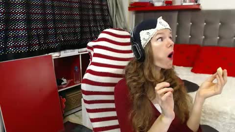 kelly online show from December 15, 11:42 pm