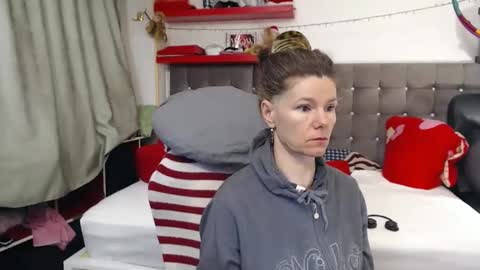 kelly online show from January 19, 1:59 pm