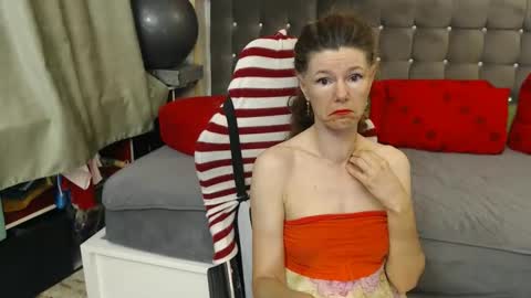 kelly online show from June 9, 1:06 am