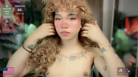 Kelly Smith online show from March 1, 9:50 pm