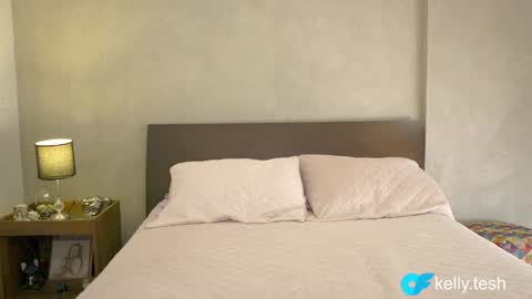 Kelly online show from February 28, 2:18 pm