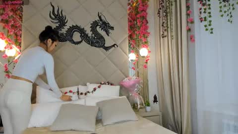 kellyy_bern online show from November 26, 1:06 am