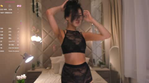 kellyy_bern online show from April 24, 1:19 am