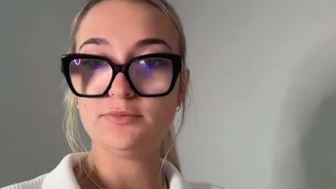 Kelsey Blu online show from April 28, 10:59 pm