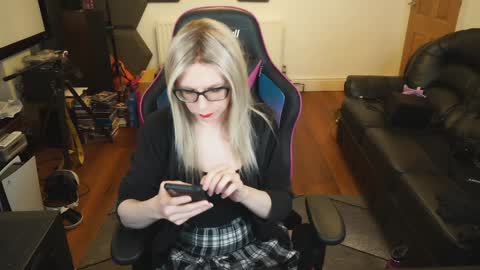 Snapshot of kelseycobalt chatting on January 3, 1:59 am kelseycobalt online show from January 3, 1:59 am