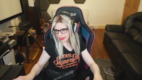 Snapshot of kelseycobalt chatting on January 17, 1:04 am kelseycobalt online show from January 17, 1:04 am