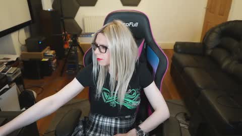 Snapshot of kelseycobalt chatting on January 18, 11:11 pm kelseycobalt online show from January 18, 11:11 pm