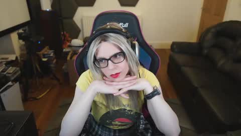 Snapshot of kelseycobalt chatting on February 12, 12:27 am kelseycobalt online show from February 12, 12:27 am