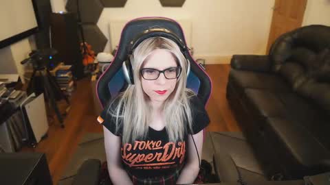 Snapshot of kelseycobalt chatting on February 24, 10:14 pm kelseycobalt online show from February 24, 10:14 pm