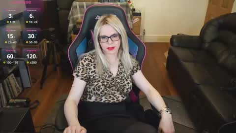 Snapshot of kelseycobalt chatting on October 11, 7:45 pm kelseycobalt online show from October 11, 7:45 pm