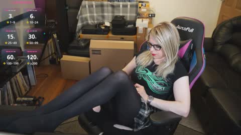 Snapshot of kelseycobalt chatting on October 19, 8:20 pm kelseycobalt online show from October 19, 8:20 pm