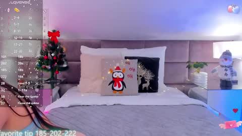 Snapshot of kelsi_di chatting on December 19, 12:34 pm kelsi_di online show from December 19, 12:34 pm