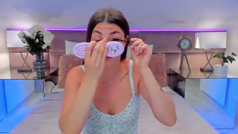 kelsi_di online show from June 30, 5:19 am