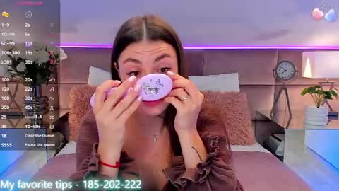 kelsi_di online show from July 28, 5:14 am