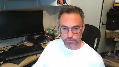 Snapshot of kelvin06133 chatting on April 12, 9:20 pm kelvin06133 online show from April 12, 9:20 pm