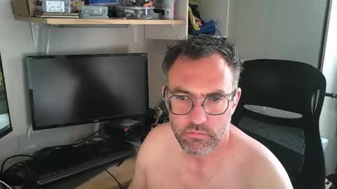 Snapshot of kelvin06133 chatting on April 30, 12:33 pm kelvin06133 online show from April 30, 12:33 pm