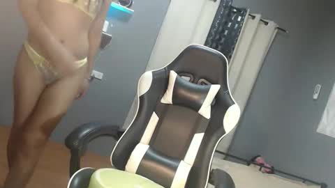 kimmy online show from January 11, 11:32 pm