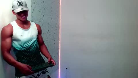 Snapshot of ken__owensx chatting on September 25, 4:49 am ken__owensx online show from September 25, 4:49 am