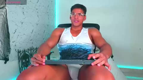 Snapshot of ken__owensx chatting on October 8, 6:11 am ken__owensx online show from October 8, 6:11 am
