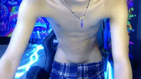 Snapshot of ken_bigcockxx chatting on June 17, 6:16 am Ken online show from June 17, 6:16 am