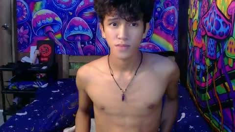 Snapshot of ken_bigcockxx chatting on June 21, 10:23 pm Ken online show from June 21, 10:23 pm