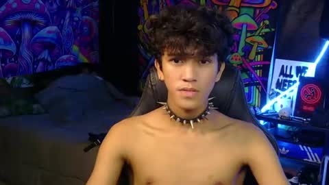 Snapshot of ken_bigcockxx chatting on July 7, 11:42 pm Ken online show from July 7, 11:42 pm
