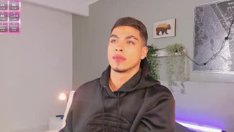   online show from September 9, 11:32 am