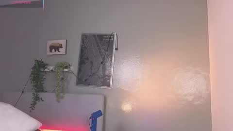   online show from September 22, 11:34 am