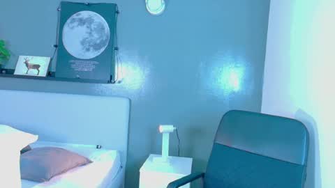   online show from October 17, 11:46 am